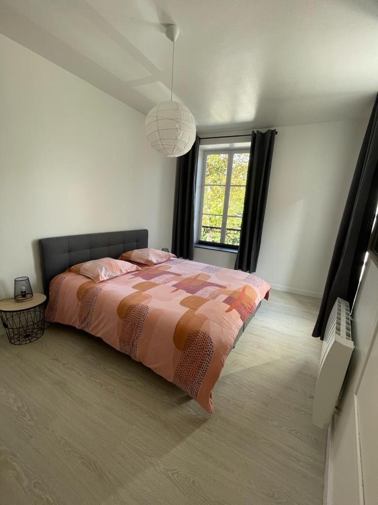 Appartement Le Petit Charcot Charleville-Mézières Exterior foto