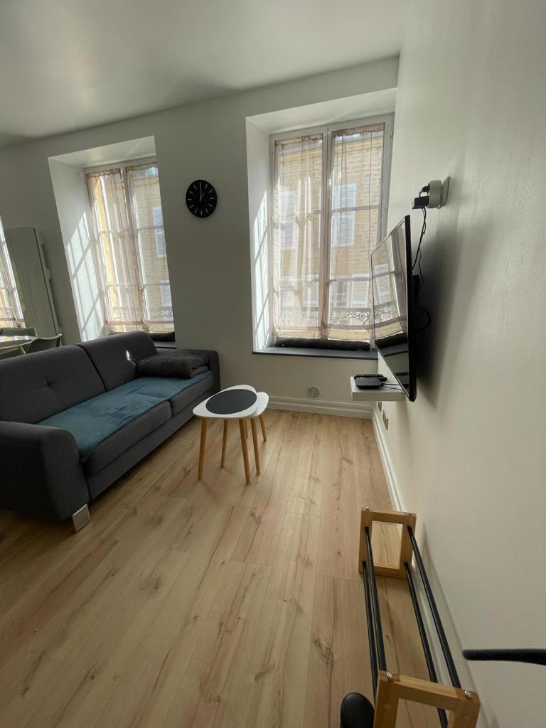 Appartement Le Petit Charcot Charleville-Mézières Exterior foto